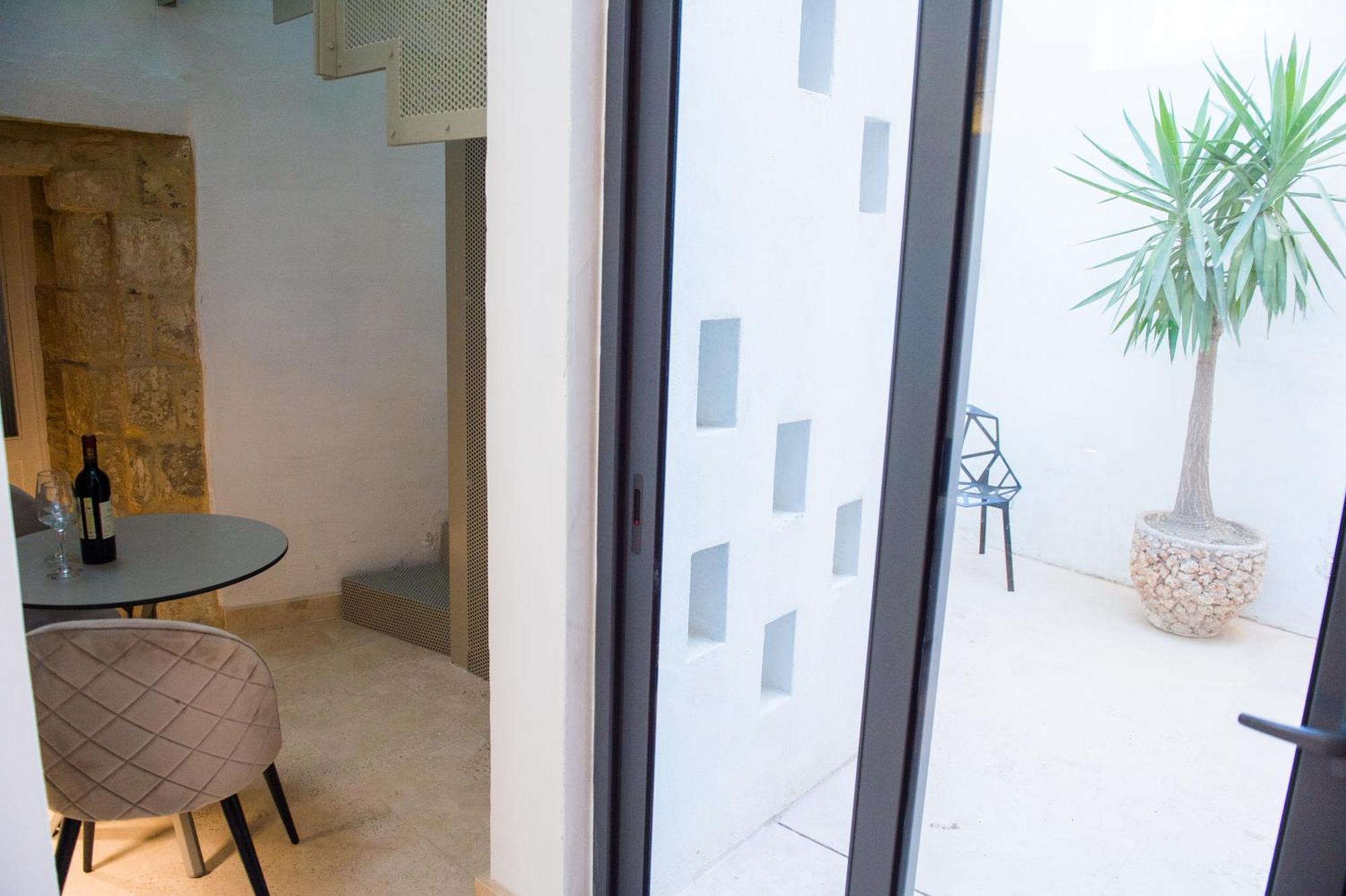 San Anton Suites แอตตาร์ด ภายนอก รูปภาพ