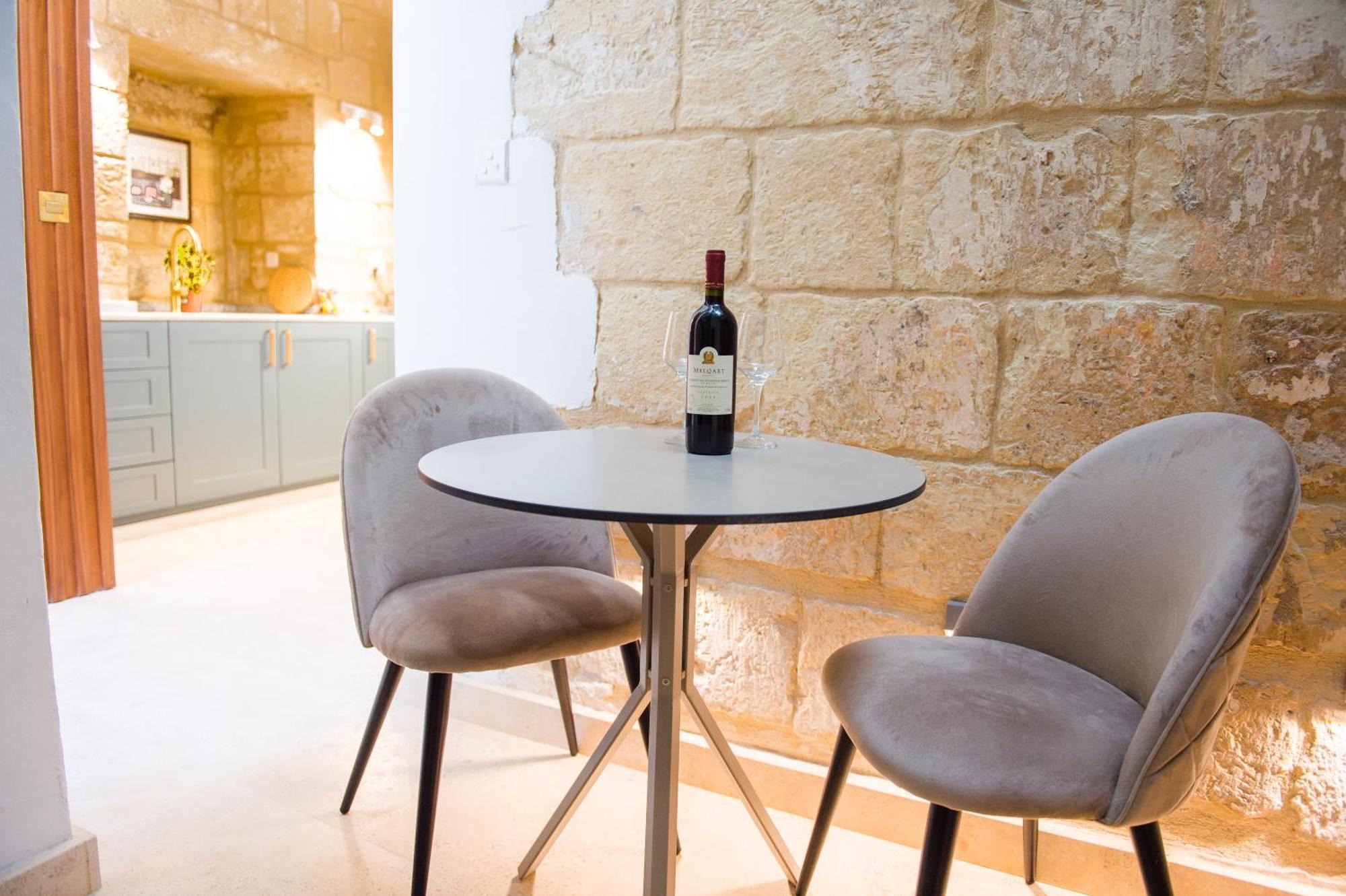 San Anton Suites แอตตาร์ด ภายนอก รูปภาพ