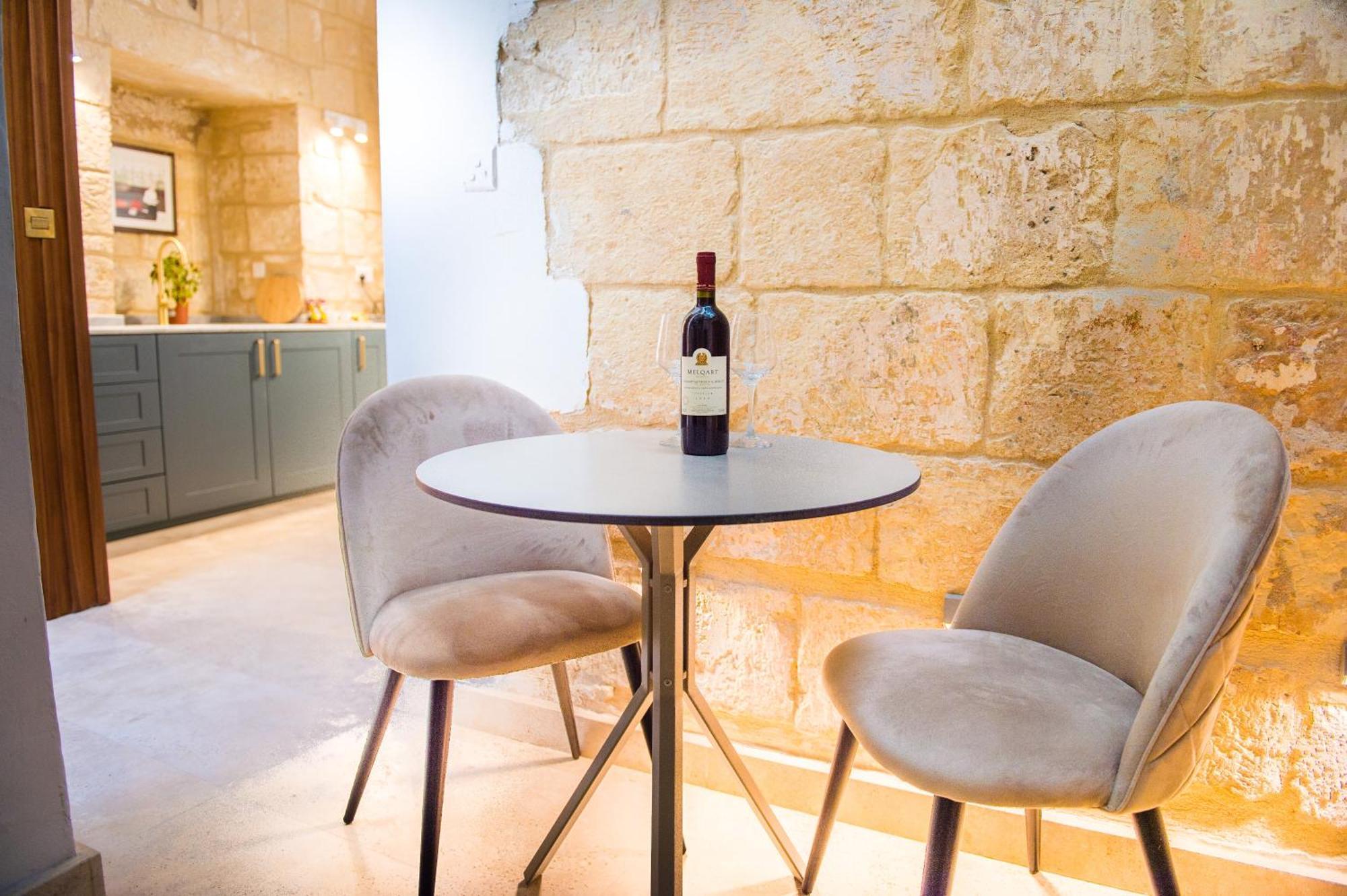 San Anton Suites แอตตาร์ด ภายนอก รูปภาพ
